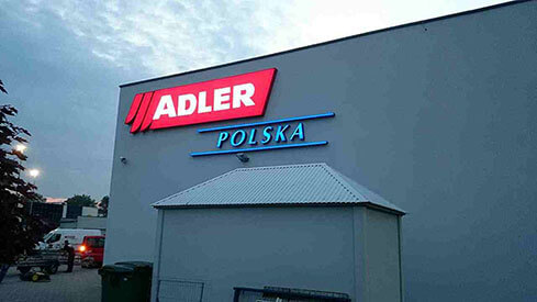 Adler Polska kaseton reklamowy